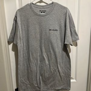 Columbia Yellowstone National Park T-shirt. Size large. Mens